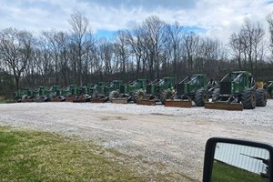 John Deere  Skidder